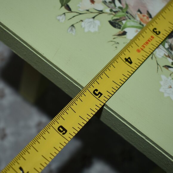 Handmade Pig Flowers Green Wood Riser Country Cottage Farmhouse Decor - Picture 13 of 13